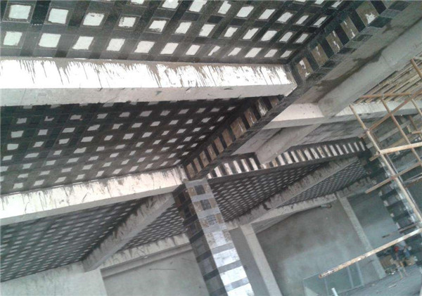 預(yù)應(yīng)力碳纖維板加固法具體有哪些方面的優(yōu)點(diǎn)？從以下幾點(diǎn)為大家?guī)矸窒恚?>
                                </a>
                            </div>
                            <div   id=